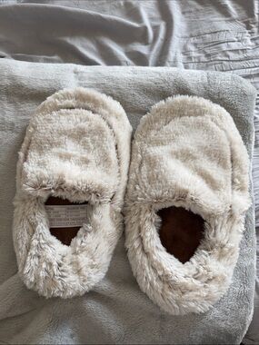 Warmies marshmallow slippers Women's Slippers in Cream/brown